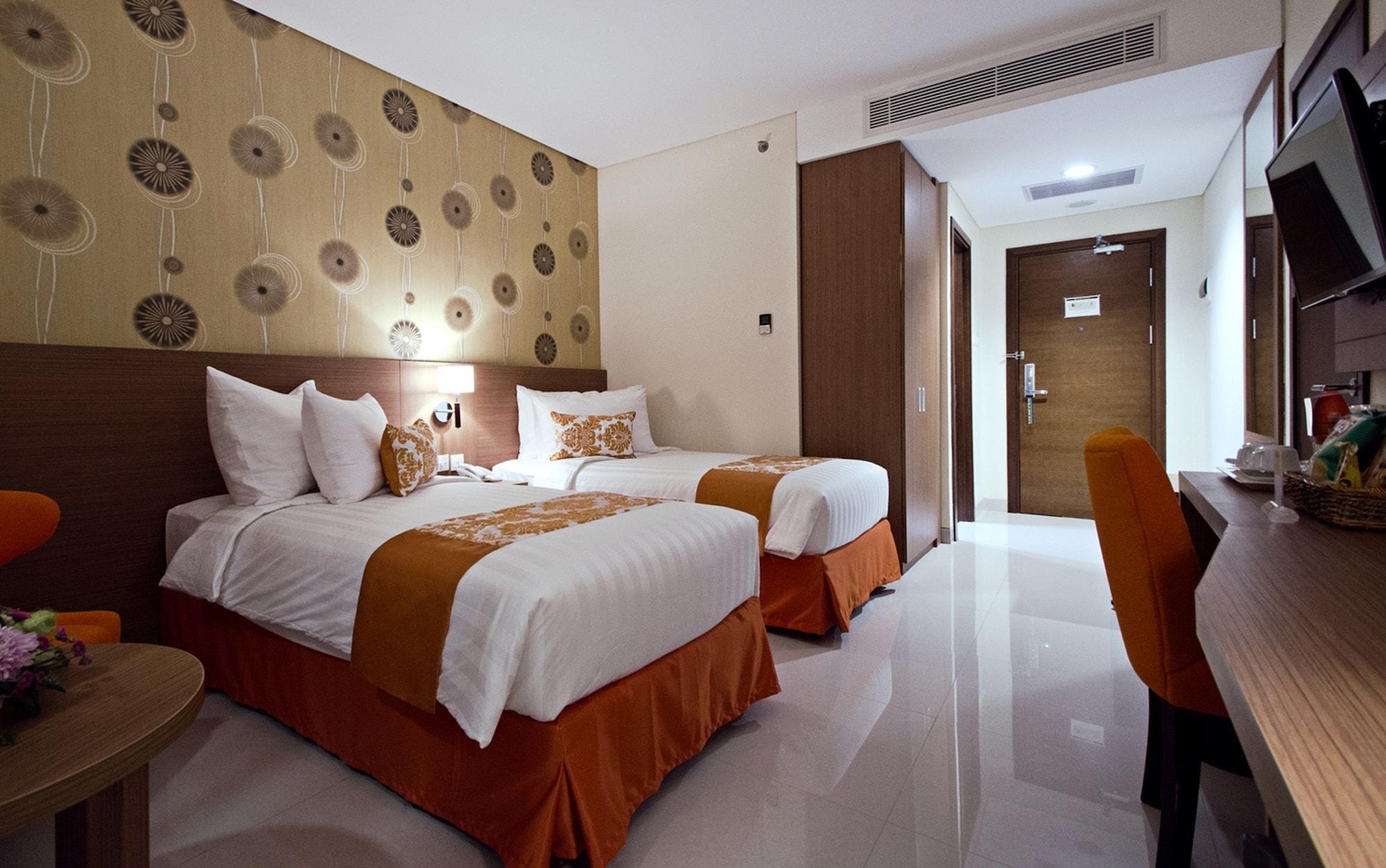 Ijen Suites Resort & Convention Malang Exterior photo