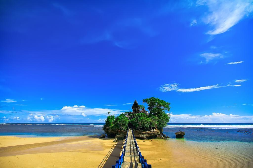 Ijen Suites Resort & Convention Malang Exterior photo
